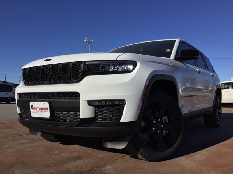 2025 Jeep Grand Cherokee L Limited 4x2Image 21