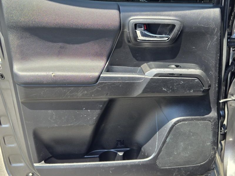 Used 2019 Toyota Tacoma TRD Off Road Double Cab 6' Bed V6 AT (Natl)