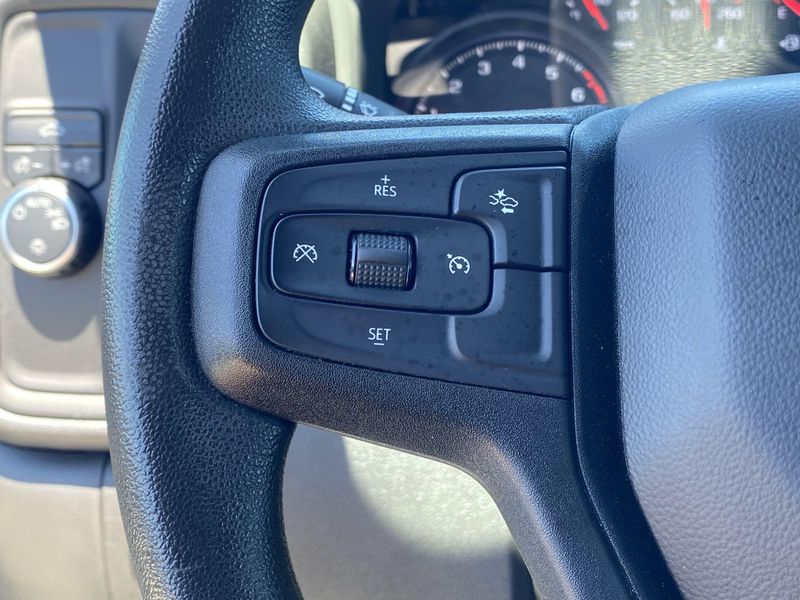 Used 2022 Chevrolet Silverado 1500 CustomImage 26