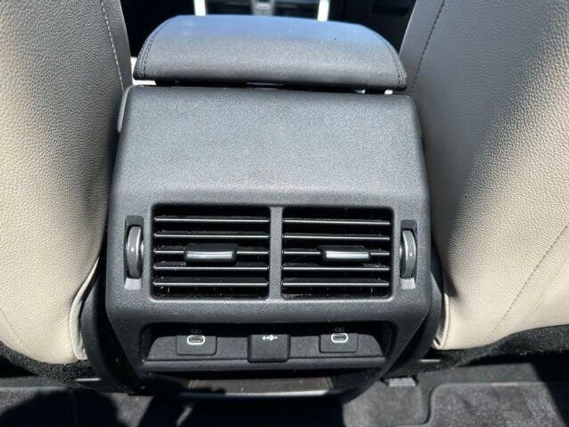 2022 Land Rover Discovery Sport SE