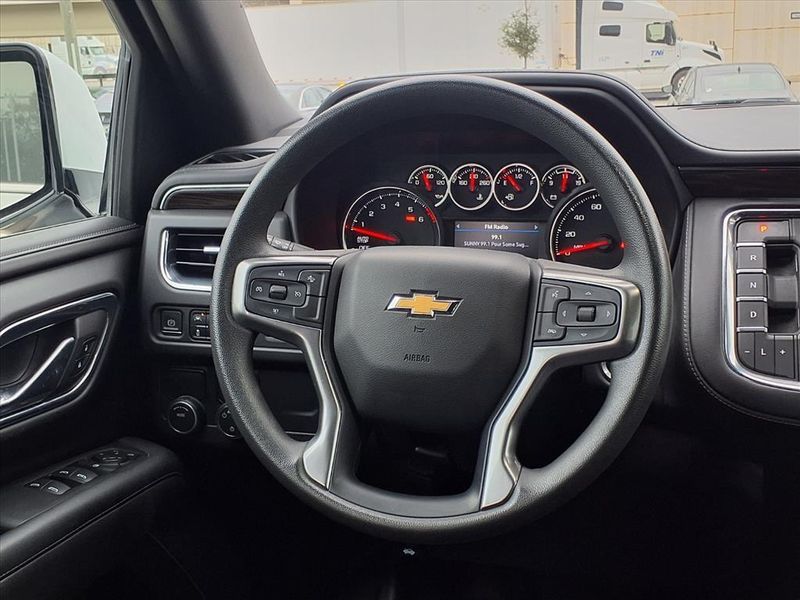 Used 2023 Chevrolet Suburban Commercial FleetImage 15