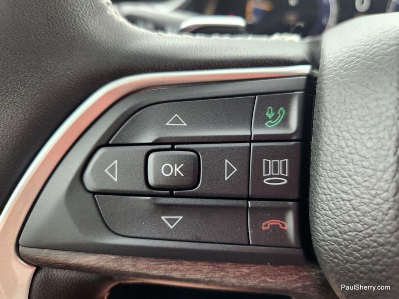 2025 Jeep Grand Cherokee L Limited 4x4Image 35