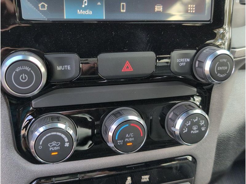 New 2026 RAM 2500 TradesmanImage 16