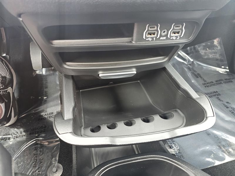 2025 Chrysler Pacifica SelectImage 23