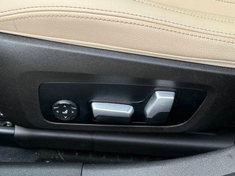 Used 2023 BMW 3 Series 330iImage 20