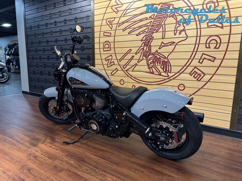 2024 Indian Motorcycle Chief Bobber Dark Horse  in a Storm Gray exterior color. Motorcycles of Dulles 571.934.4450 motorcyclesofdulles.com 