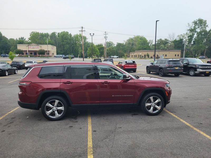 Used 2021 Jeep Grand Cherokee L LimitedImage 15