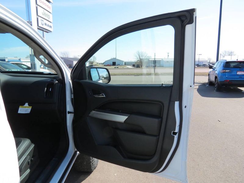 2022 Chevrolet Colorado ZR2 4x4 4dr Crew Cab 5 ft. SBImage 9