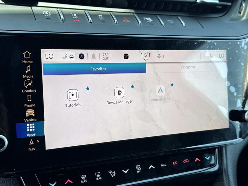 New 2026 Jeep Grand Cherokee Laredo Altitude 4x2