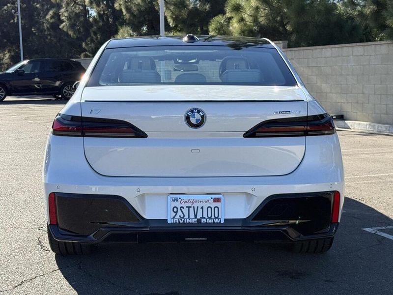 Used 2025 BMW i7 eDrive50Image 9