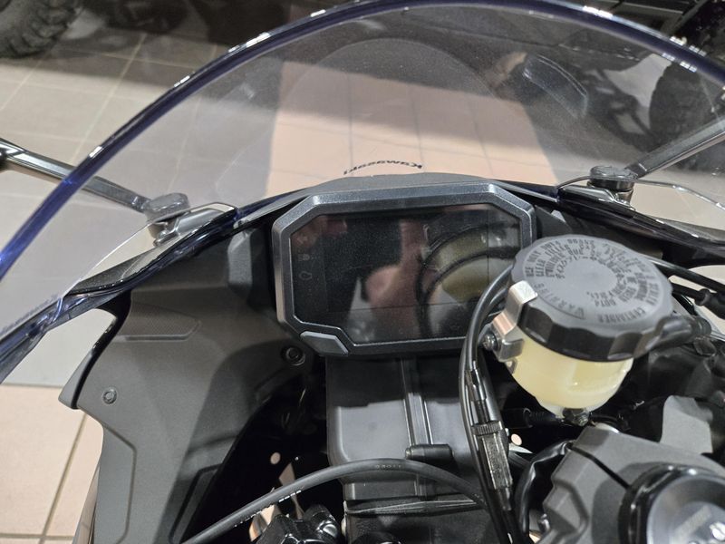 NEW 2025 KAWASAKI NINJA ZX6R NINJA ZX6R BASE Image 13