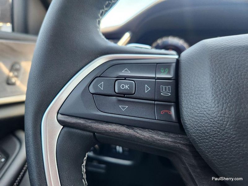 New 2025 Jeep Grand Cherokee Limited 4x4Image 40