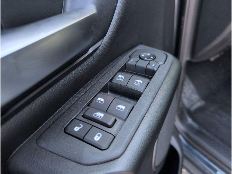 2025 RAM 1500 Warlock Crew Cab 4x4 5