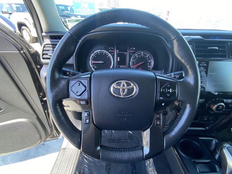 2023 Toyota 4Runner TRD Off-Road PremiumImage 27