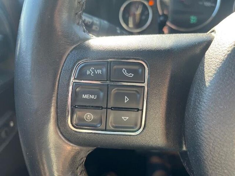 Used 2016 Jeep Wrangler Unlimited Image 18