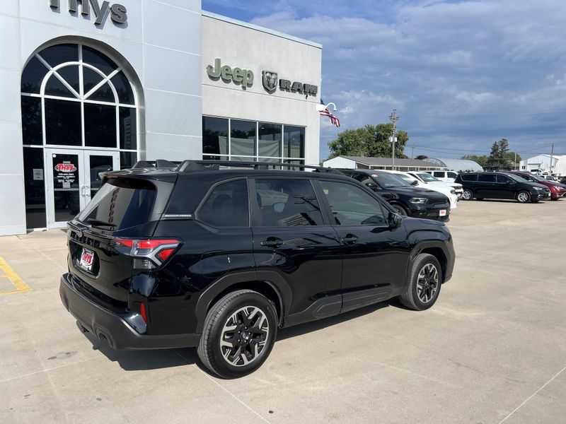 Used 2025 Subaru Forester PremiumImage 70