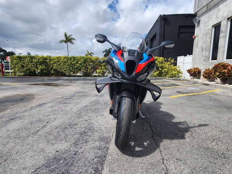 2026 BMW M 1000 RRImage 2