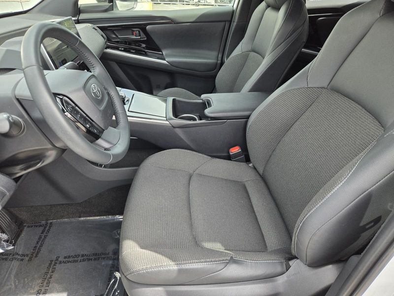Used 2025 Toyota bZ4X XLE FWD (Natl)