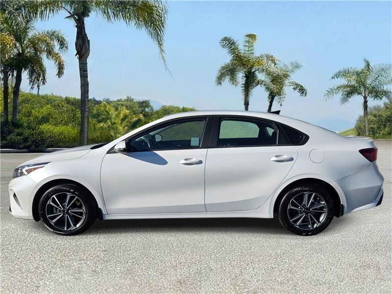 Used 2024 Kia Forte LXS IVT