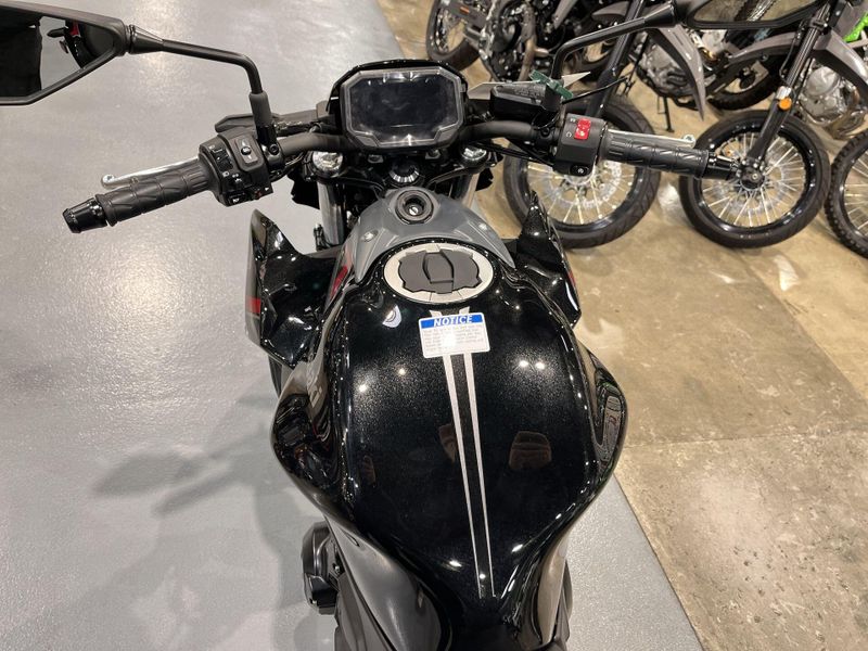 New 2025 Kawasaki Z650 Image 15