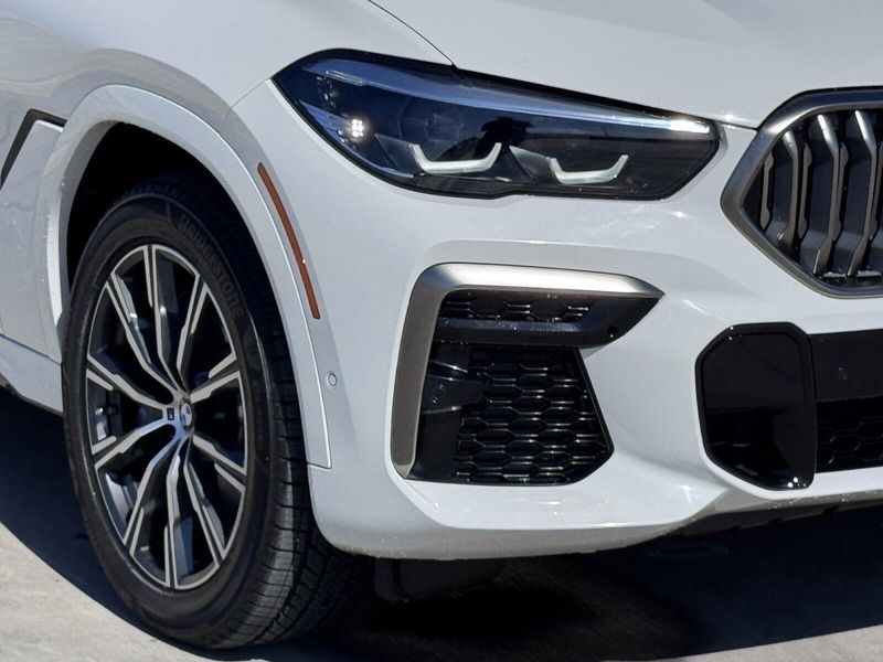 2022 BMW X6 M50iImage 4