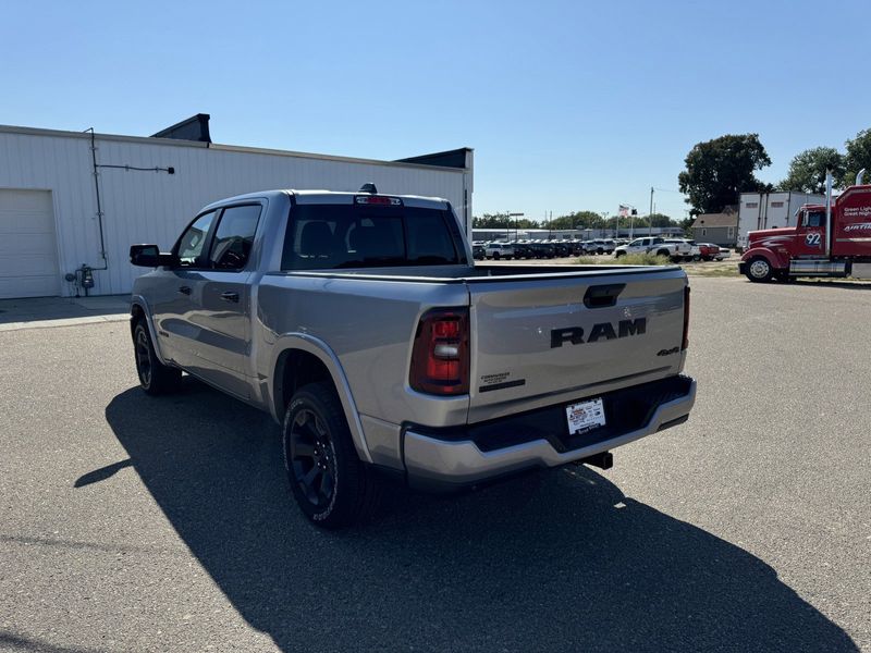 2025 RAM 1500 Big Horn Crew Cab 4x4 5