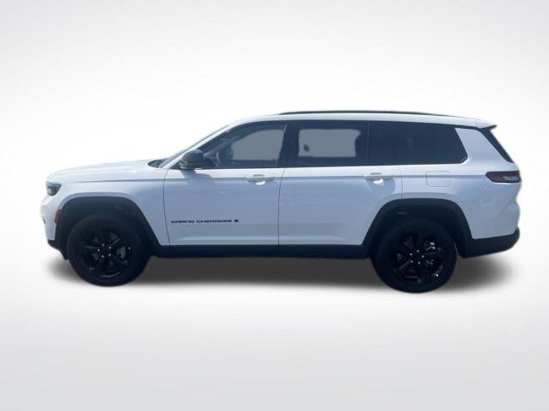 2025 Jeep Grand Cherokee L Altitude X 4x4
