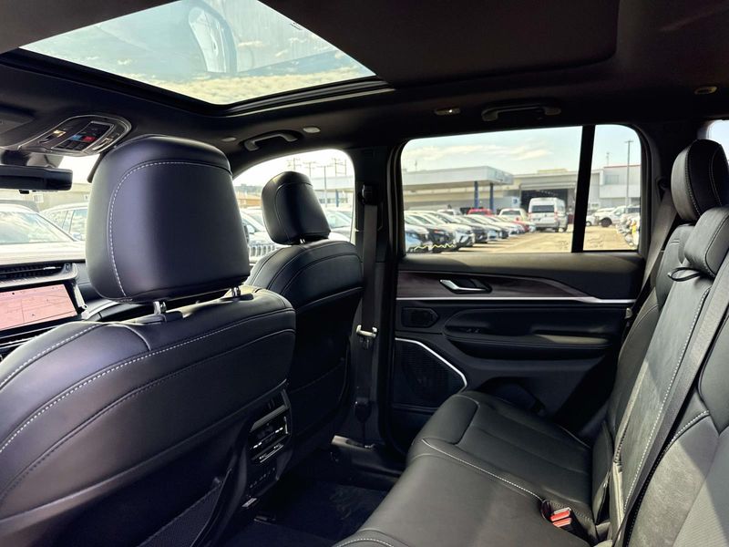 New 2026 Jeep Grand Cherokee Limited Reserve 4x4