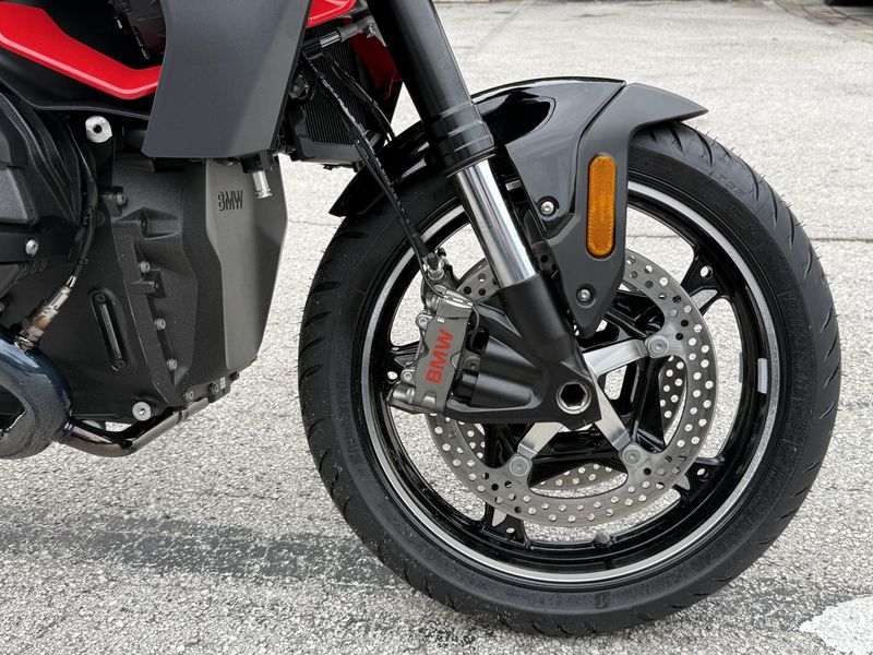 2026 BMW R 1300 R