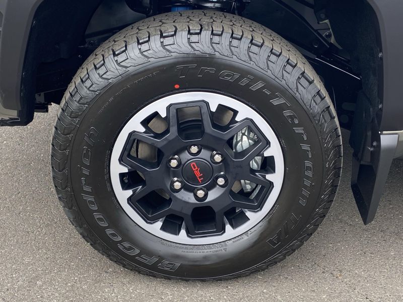2025 Toyota Tacoma TRD Off RoadImage 8