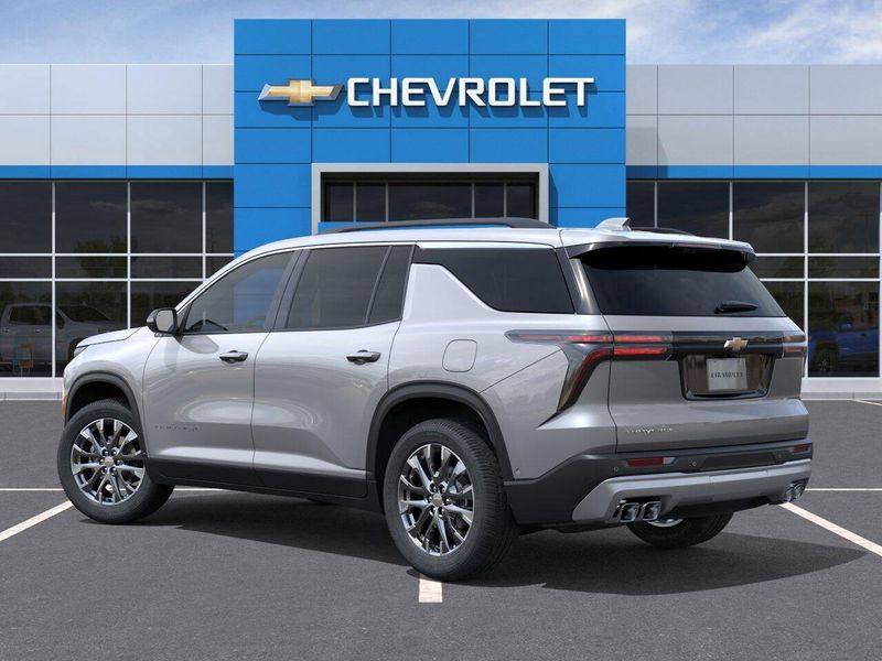 New 2026 Chevrolet Traverse FWD LTImage 3