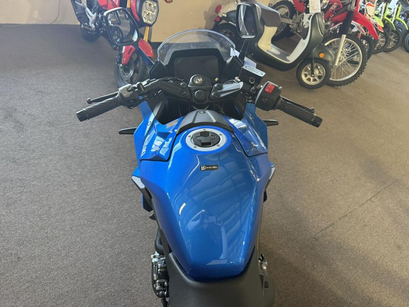 New 2026 Suzuki GSX-8R Image 2