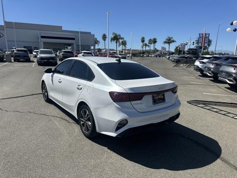 Used 2023 Kia Forte LXSImage 3