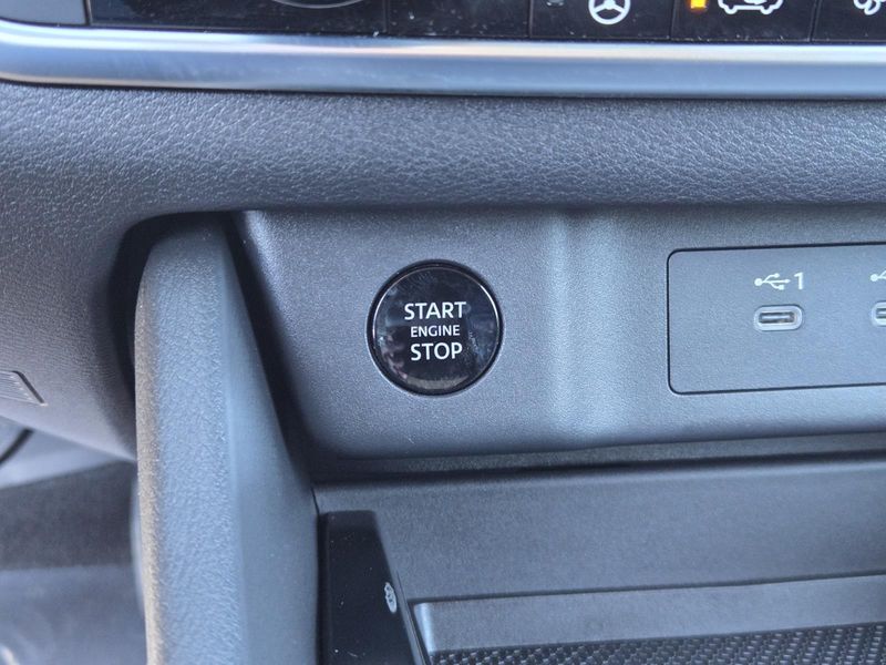 Used 2024 Nissan Rogue FWD SV