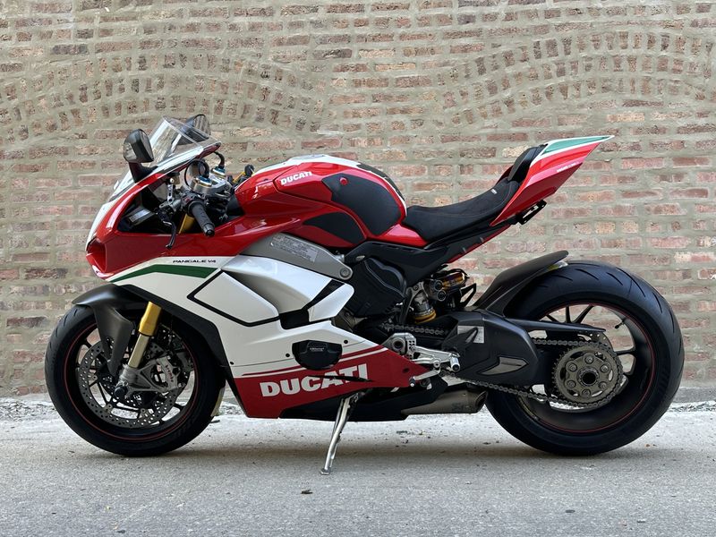 2018 Ducati Panigale V4 Speciale  Image 2