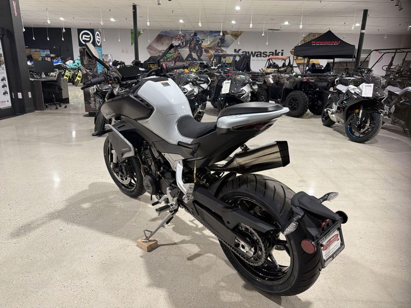New 2026 CFMOTO 800NK Image 16