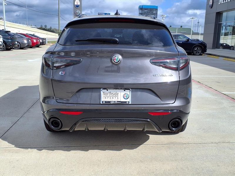 New 2026 Alfa Romeo Stelvio SprintImage 8