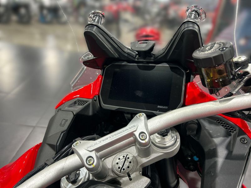 New 2025 Ducati MULTISTRADA V4 RALLY TRAVEL & RADAR SPOKED WHEELS Image 17