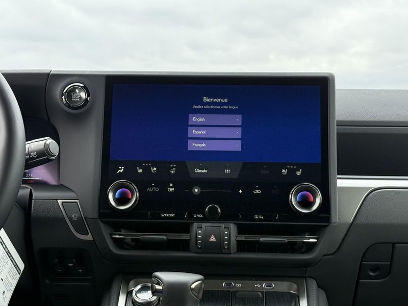 2025 Lexus GX Image 25