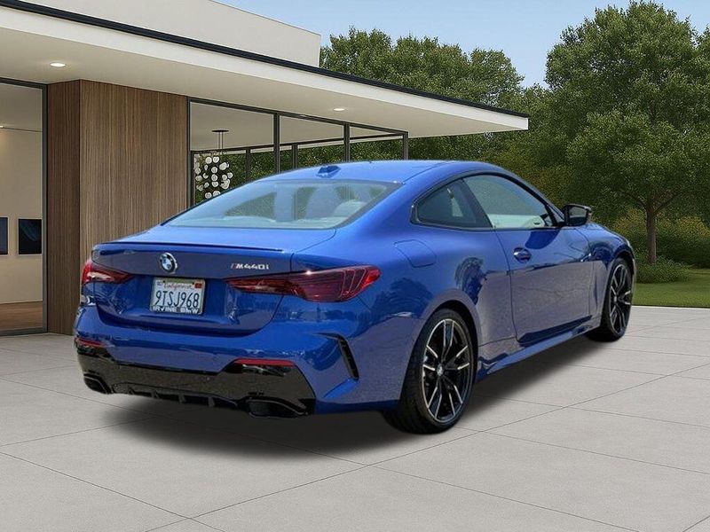 Used 2026 BMW 4 Series M440iImage 8