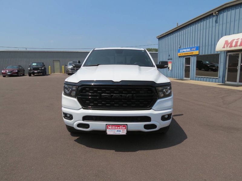 2022 RAM 1500 Big Horn 4x4 4dr Crew Cab 5.6 ft. SB PickupImage 4