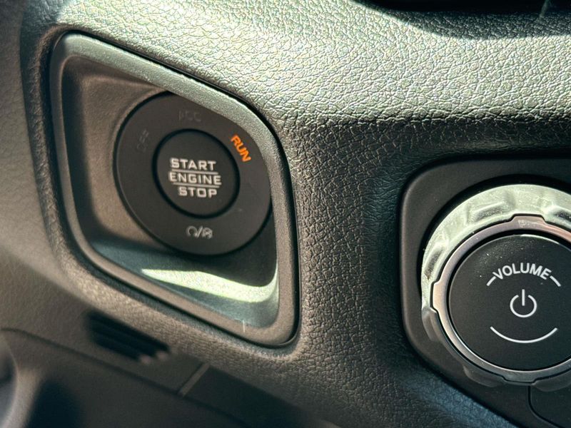 New 2026 Jeep Gladiator Sport S 4x4