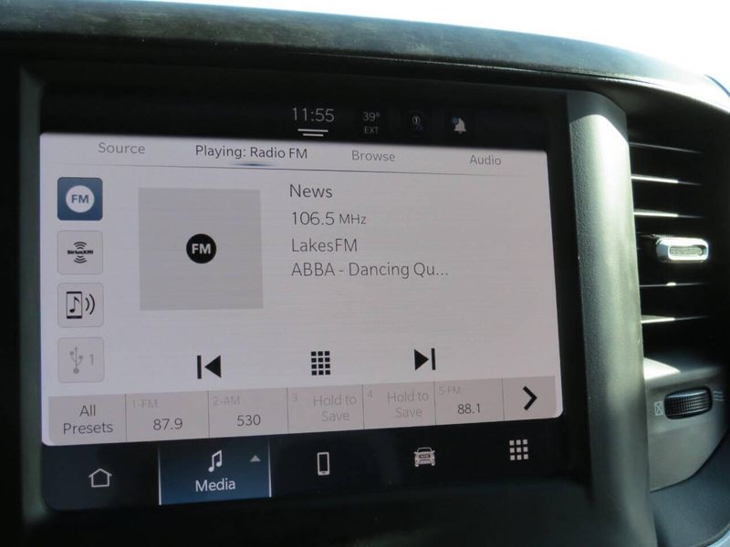 Used 2023 RAM 2500 Big Horn 4x4 4dr Crew Cab 6.3 ft. SB PickupImage 16