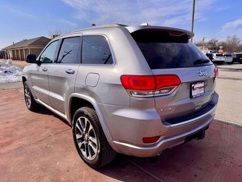Used 2017 Jeep Grand Cherokee OverlandImage 8