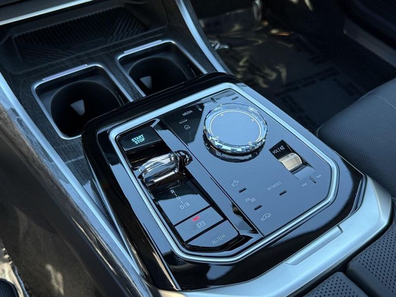 Used 2025 BMW i7 eDrive50Image 28