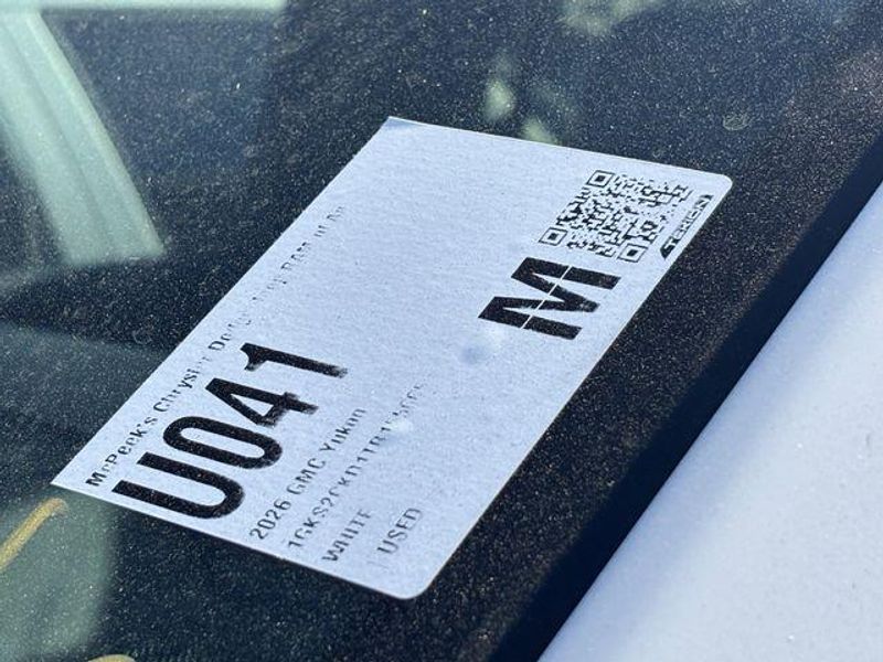 Used 2026 GMC Yukon AT4Image 9