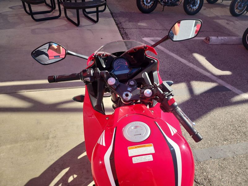 Used 2022 Honda CBR300R Image 10