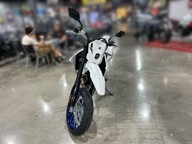 New 2025 Suzuki DR-Z4SM Image 13