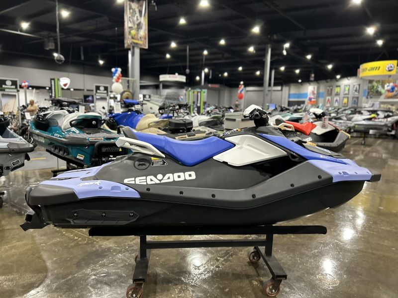 New 2025 Sea-Doo SPARK FOR 2 90 CONVENIENCE PACKAGE (SOUND SYSTEM) Image 11