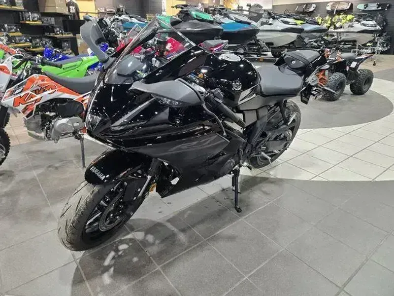 NEW 2026 YAMAHA YZFR7 Image 8